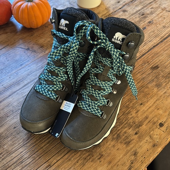 NIB Sorel Kinetic Conquest Lace Up boot Size 7 - Picture 5 of 6